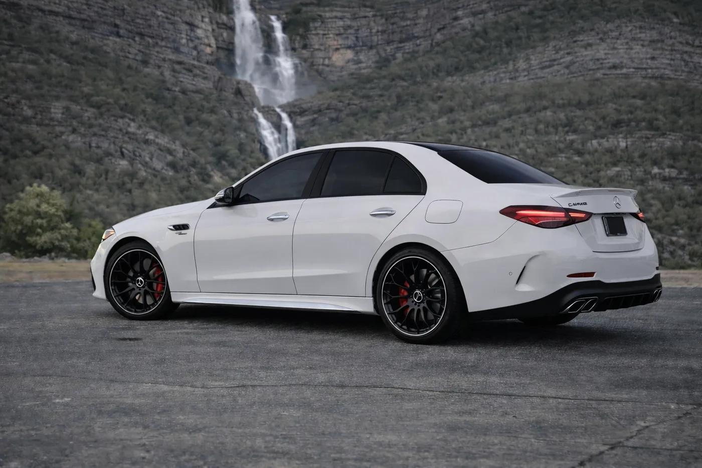 Mercedes-Benz C63 AMG E Performance AWD - View 10