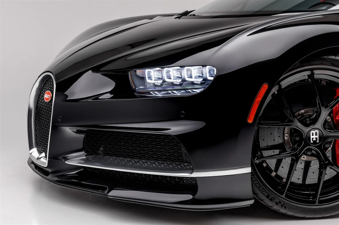 2019 Bugatti Chiron Sport - View 8