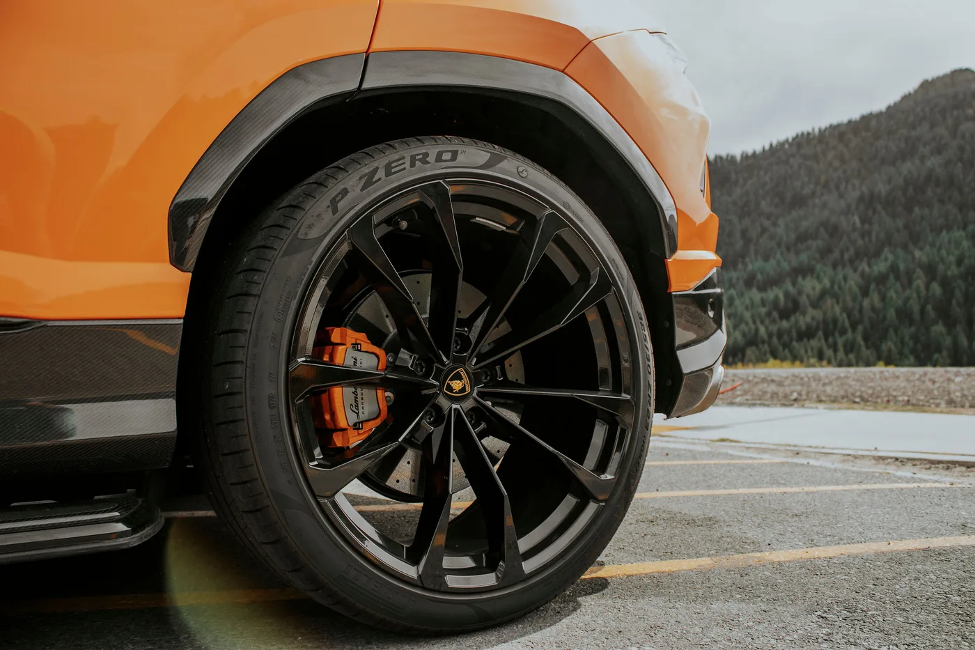Lamborghini Urus Pearl Capsule - View 8