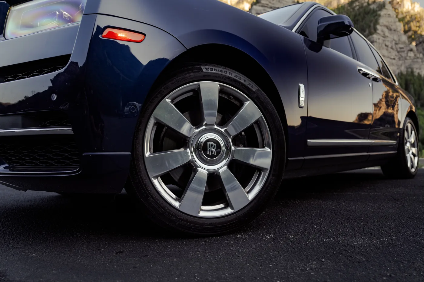 Rolls Royce Cullinan - View 8
