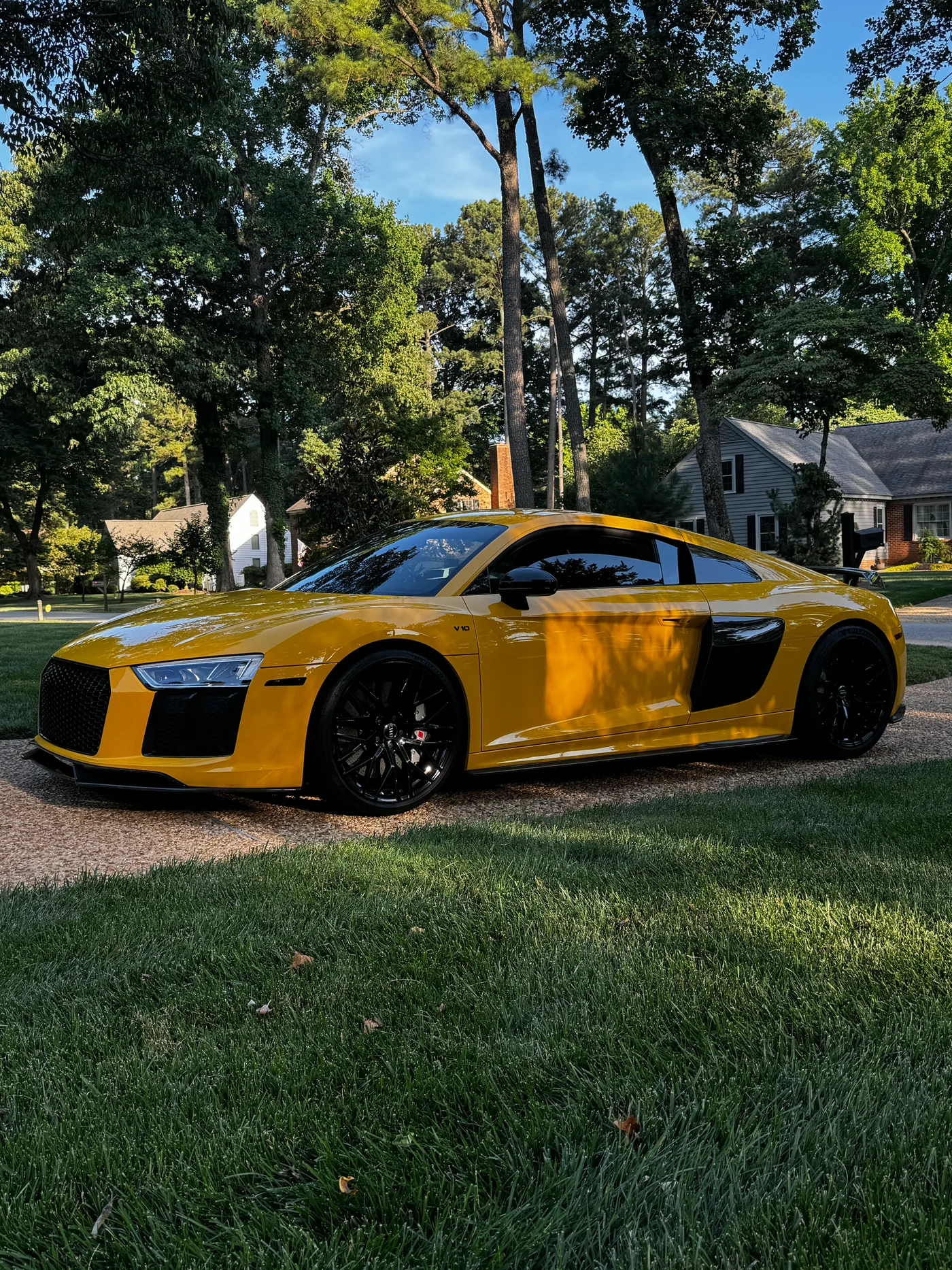 2017 Audi R8 Quattro Plus - View 4