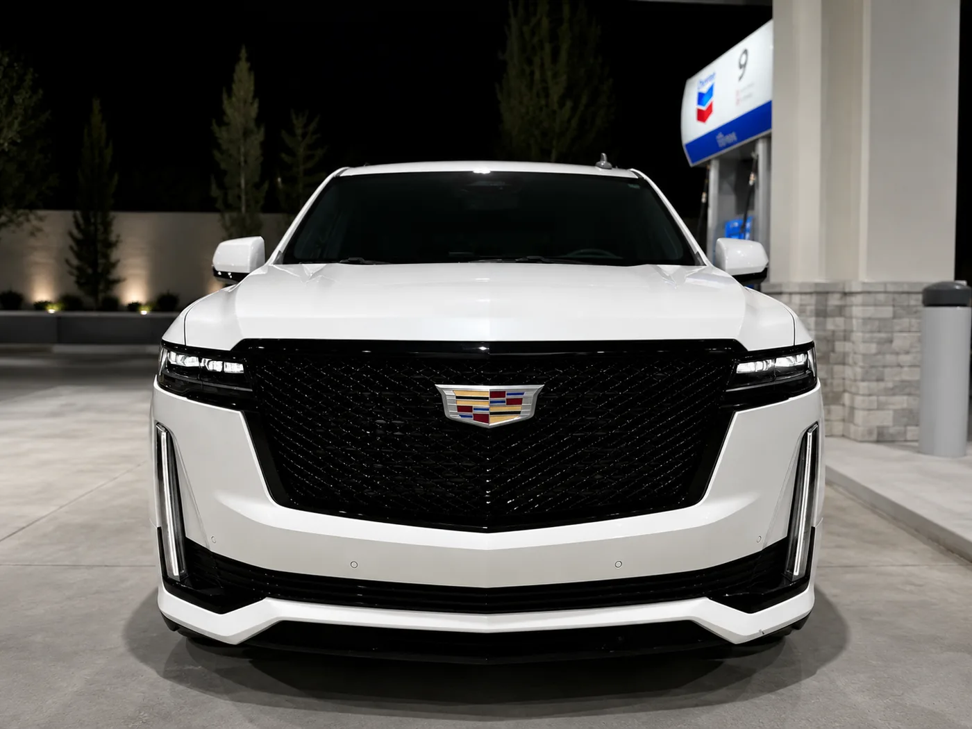 Cadillac Escalade - View 2