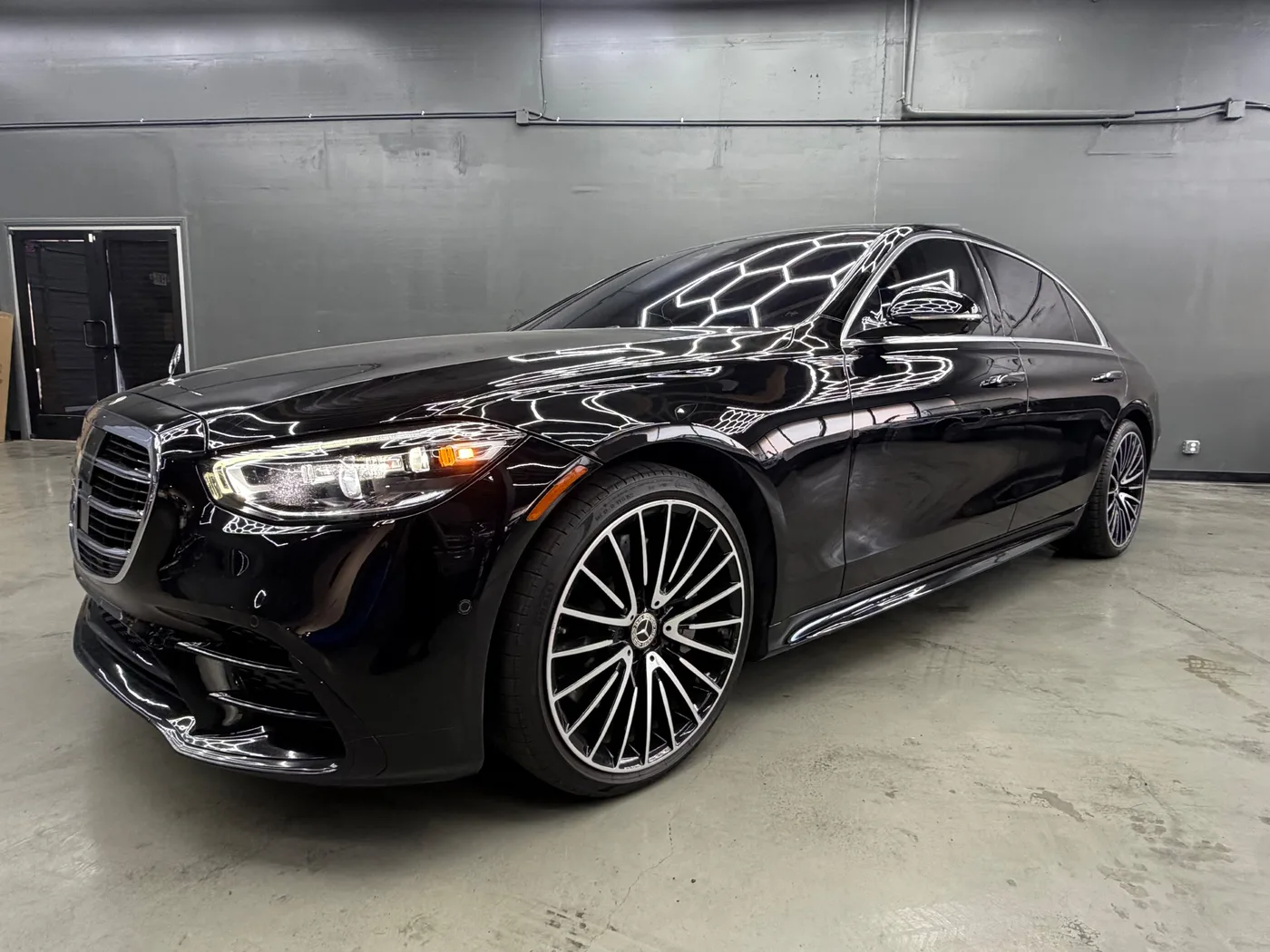 Mercedes S580 - View 2
