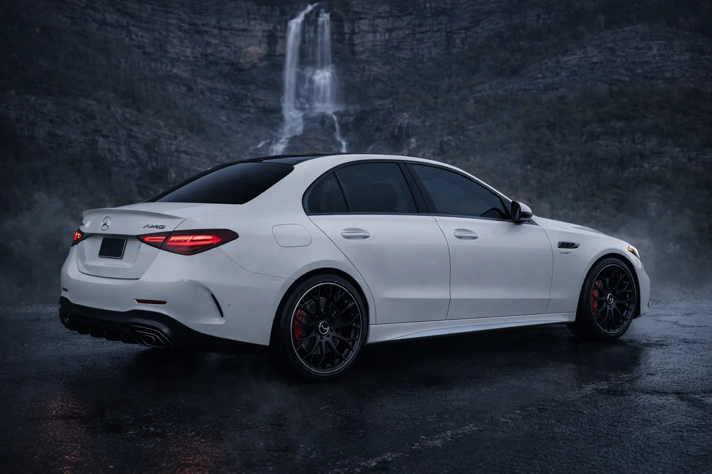 Mercedes-Benz C63 AMG E Performance AWD - View 9