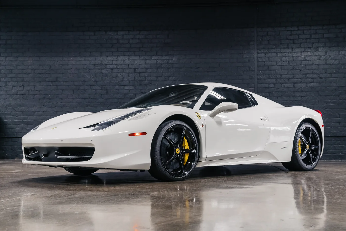 2015 Ferrari 458 Spider - View 2