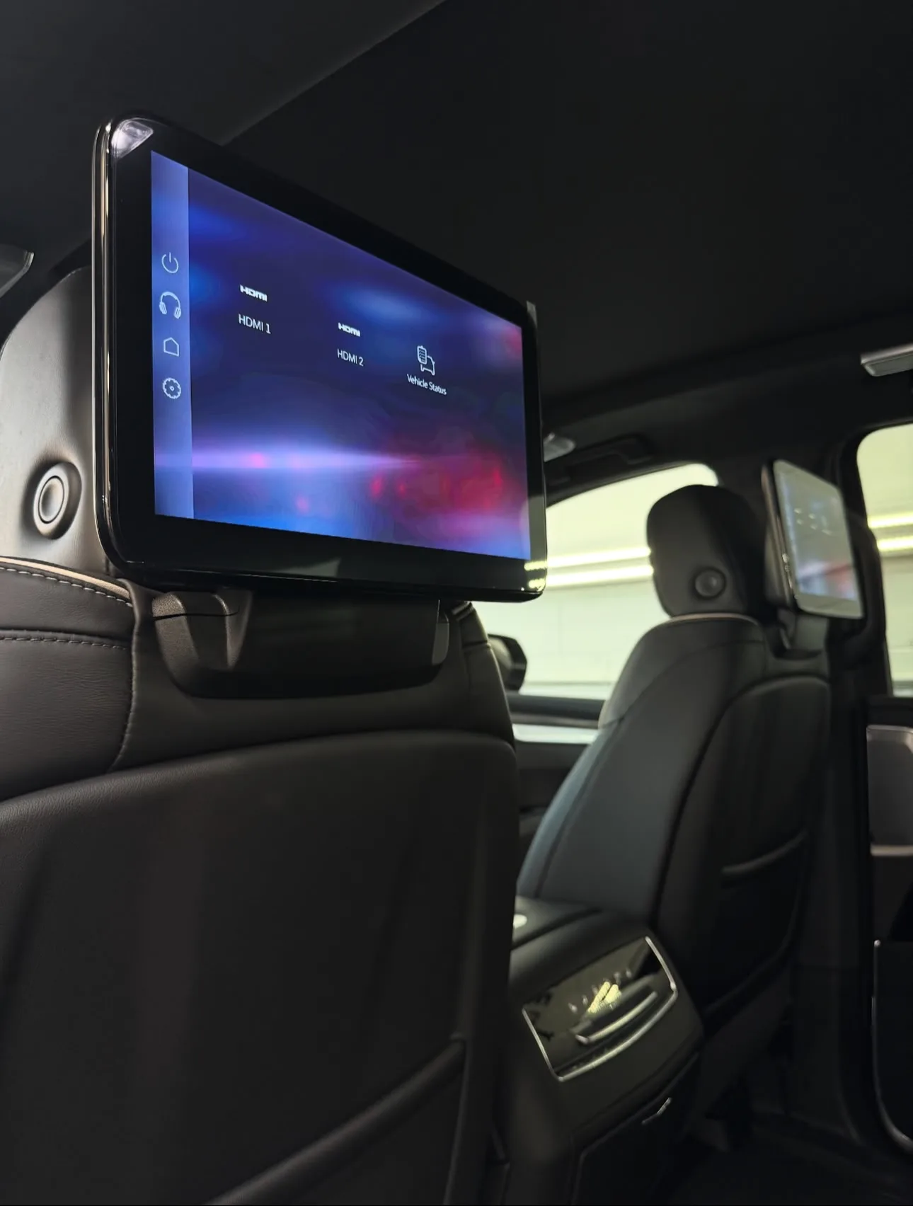 Cadillac Escalade 7-Seats - View 6