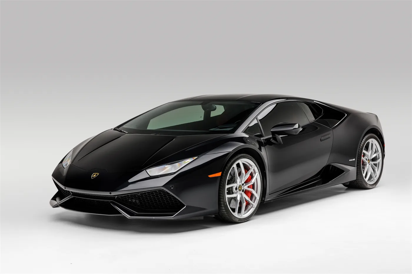 2015 Lamborghini Huracan LP610-4 - View 2