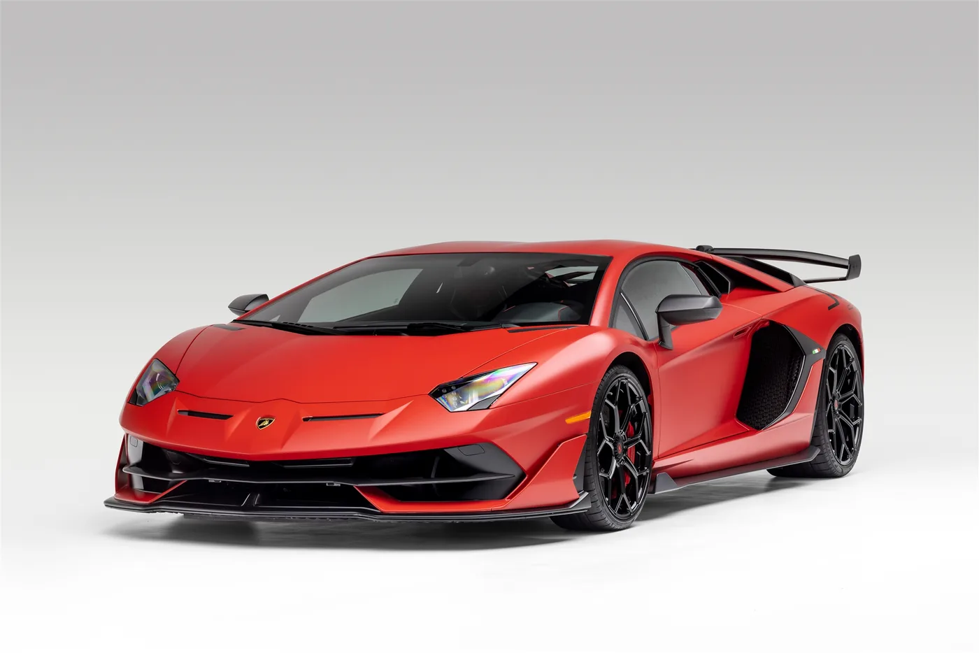 2019 Lamborghini Aventador SVJ - View 3