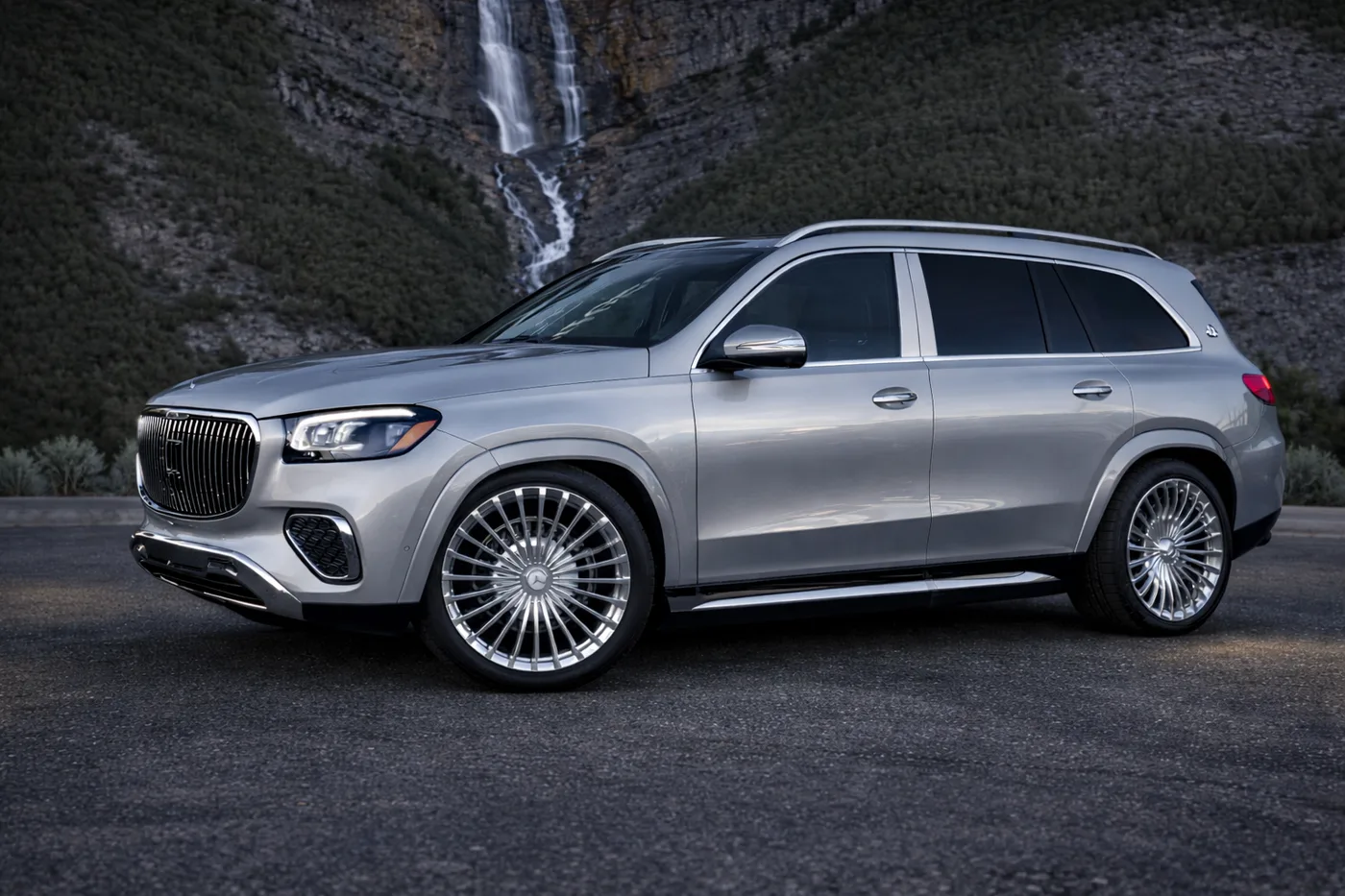 Mercedes-Benz Maybach GLS600 - View 7