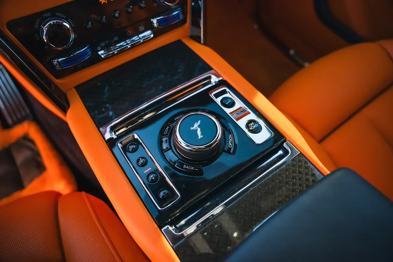 White Rolls Royce Black Badge - View 10