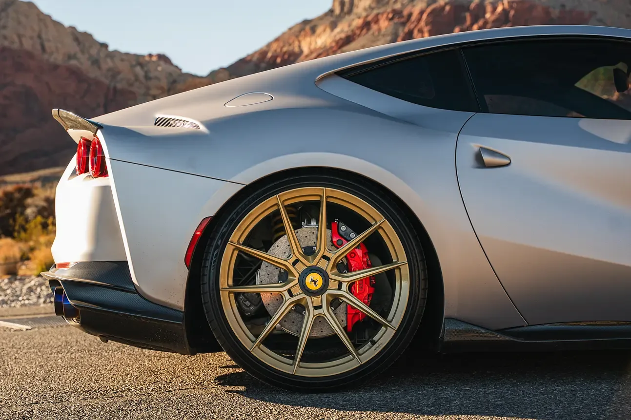 812 Superfast - View 8