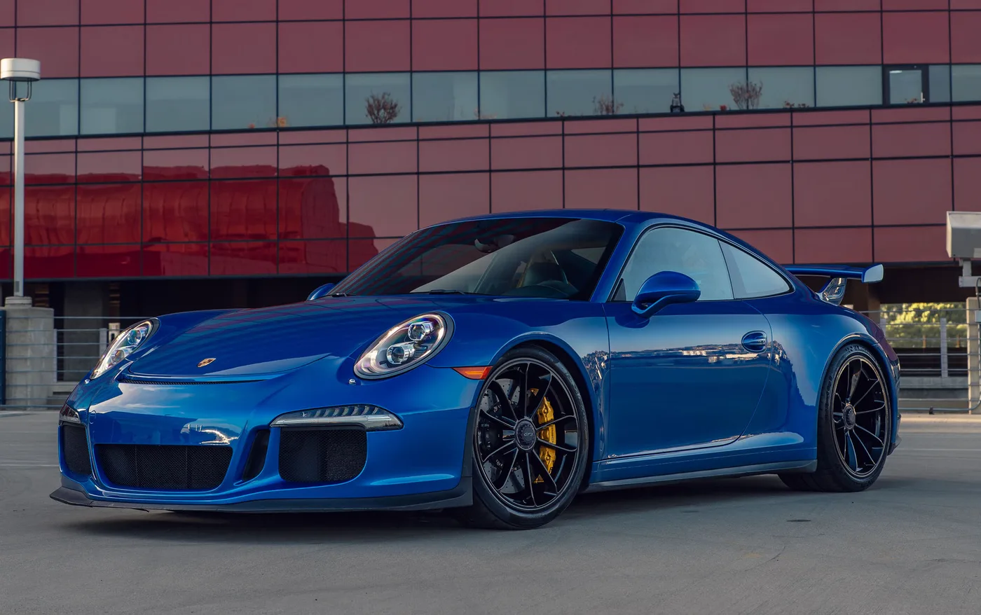 2015 Porsche 911 GT3 - View 2