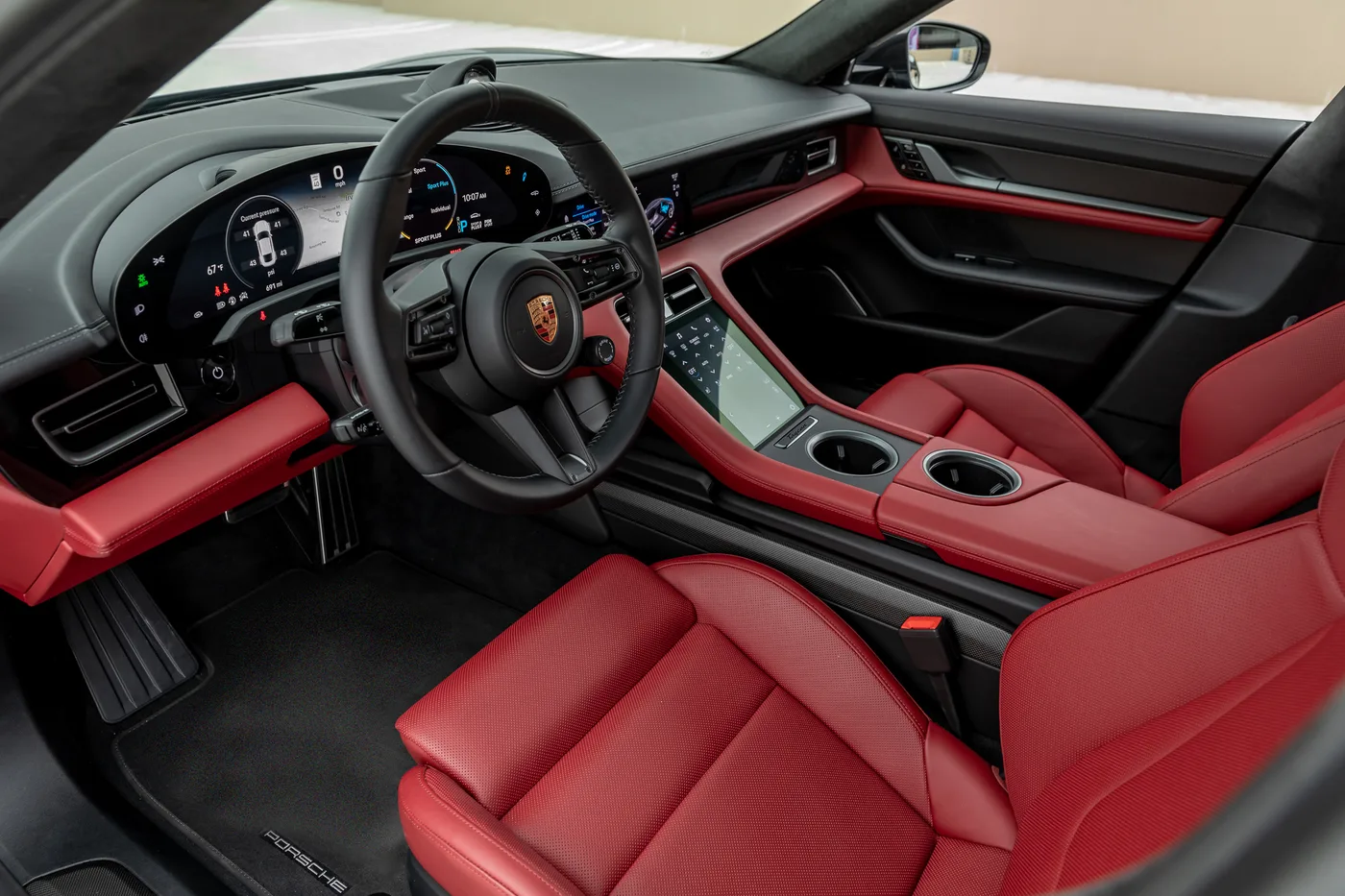 2020 Porsche Taycan Turbo S - View 8