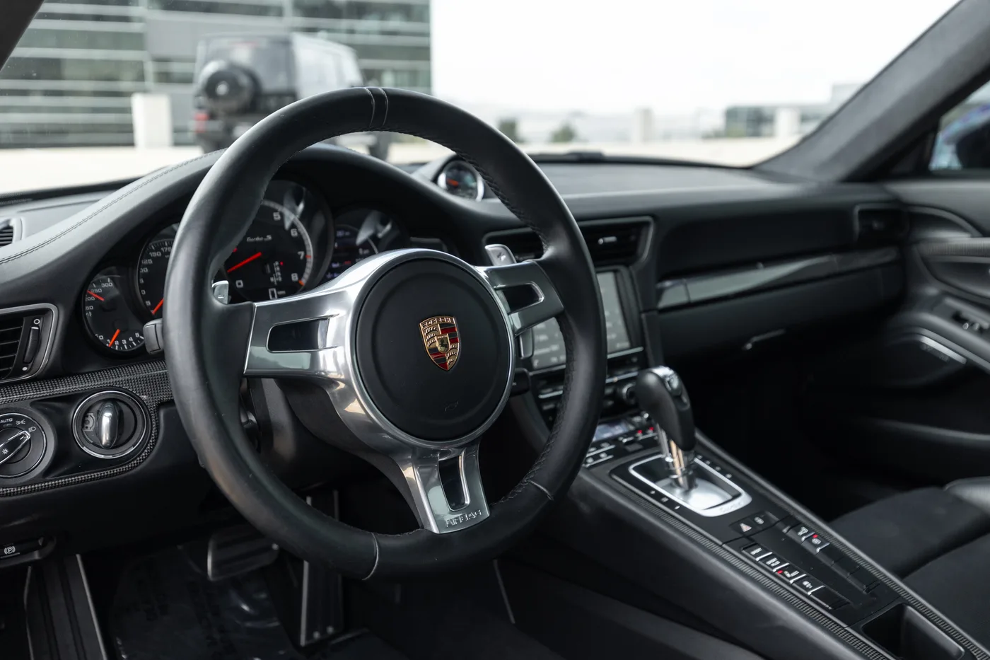 Porsche 911 Turbo S - View 7