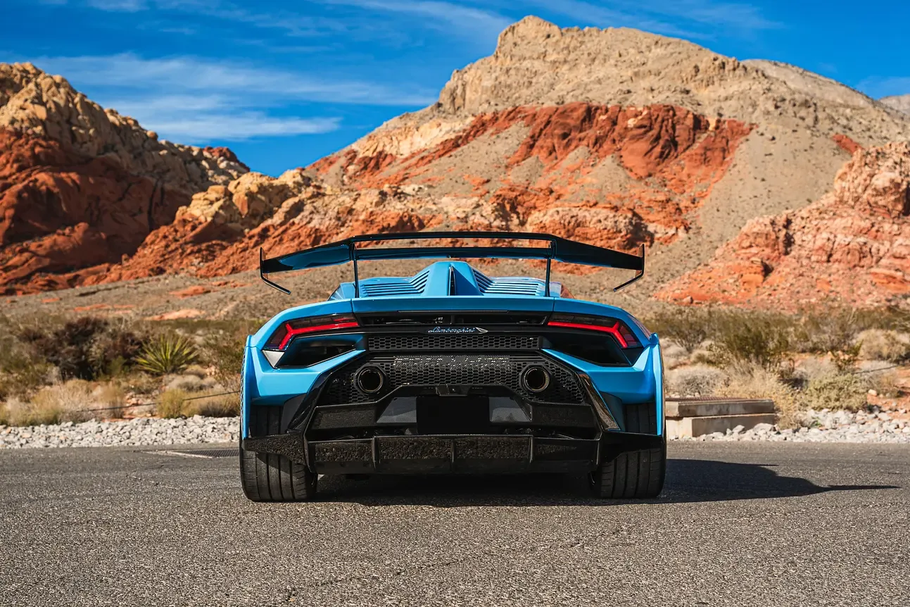 Huracan STO - View 8