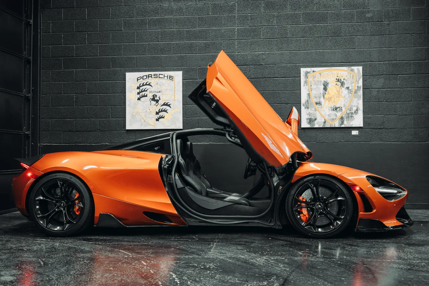 Mclaren 720S - View 2