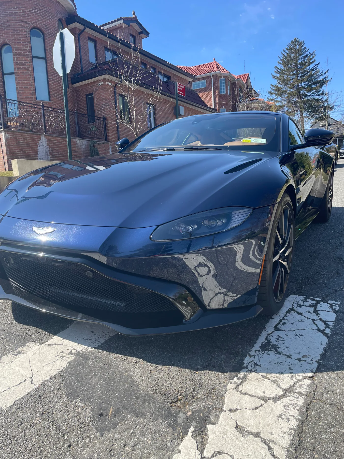 2020 Aston Martin Vantage Base - View 8