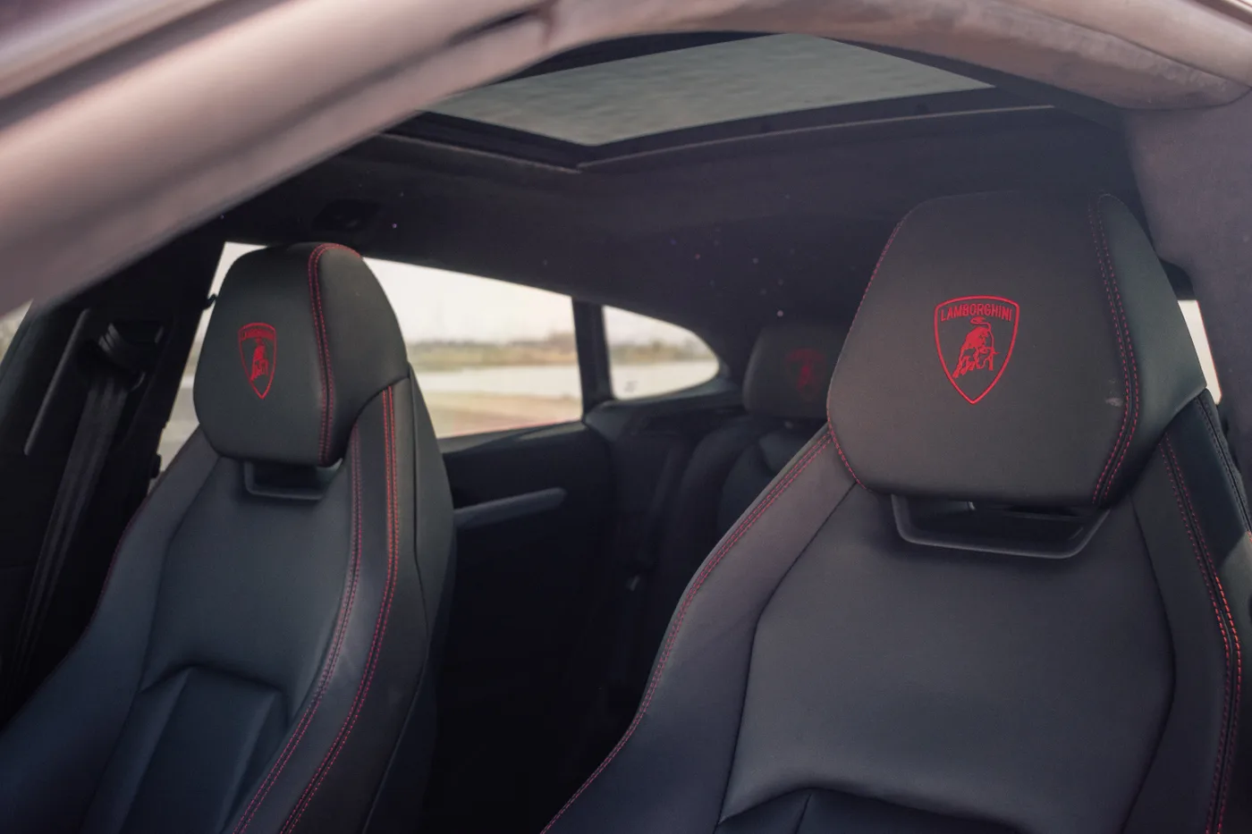 Lamborghini Urus - View 6