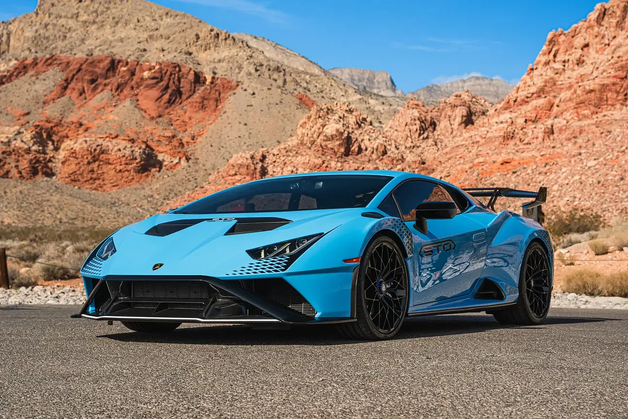 Huracan STO - View 2
