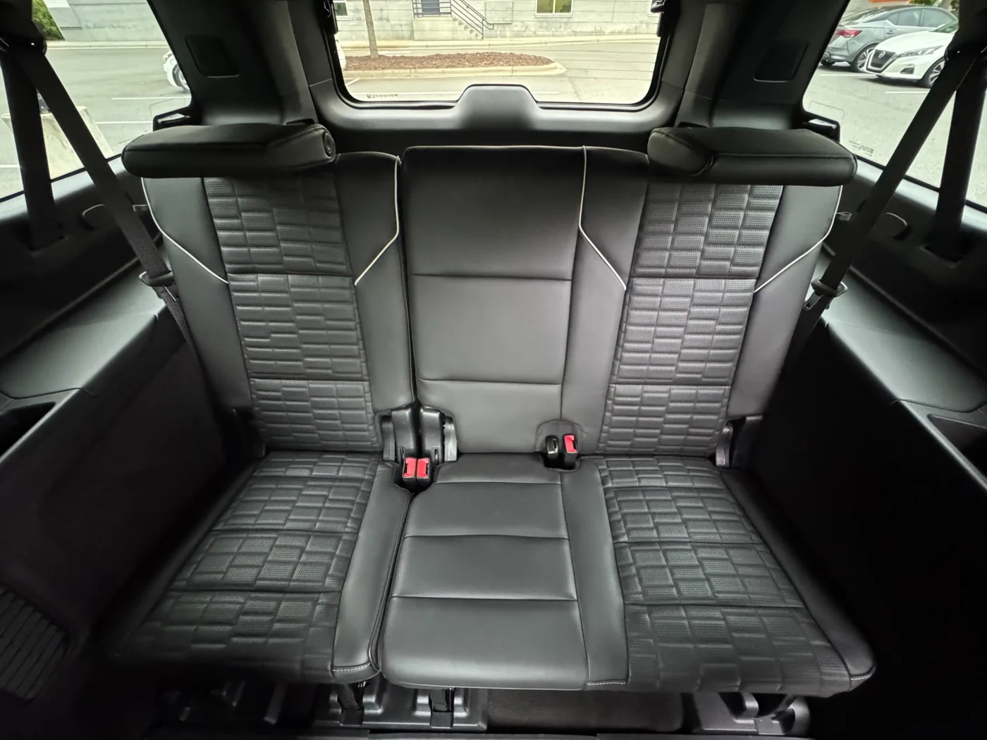 Cadillac Escalade ESV Platinum - View 10