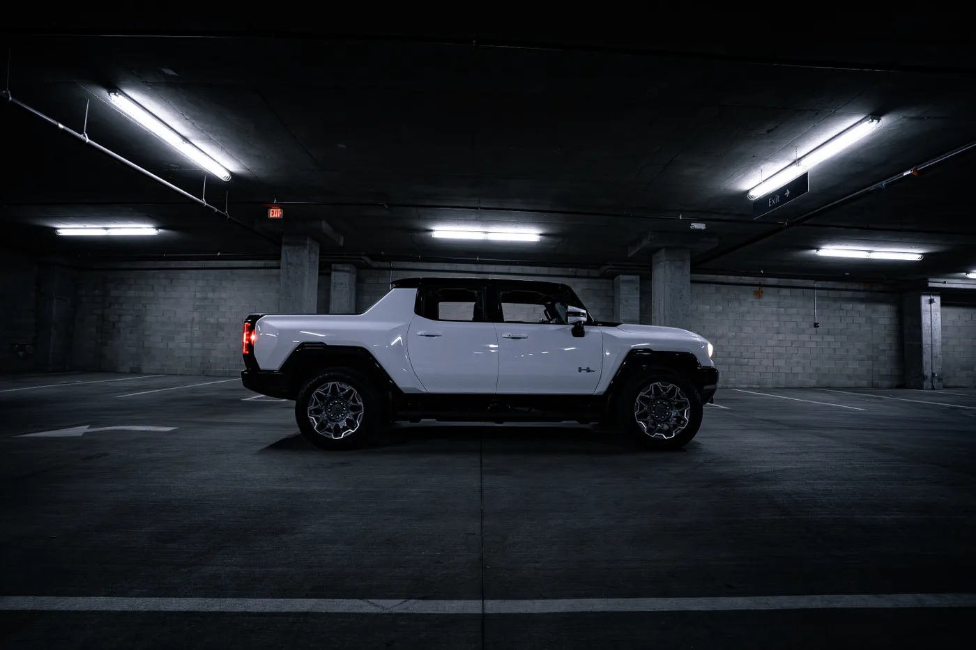 GMC Hummer EV - View 2