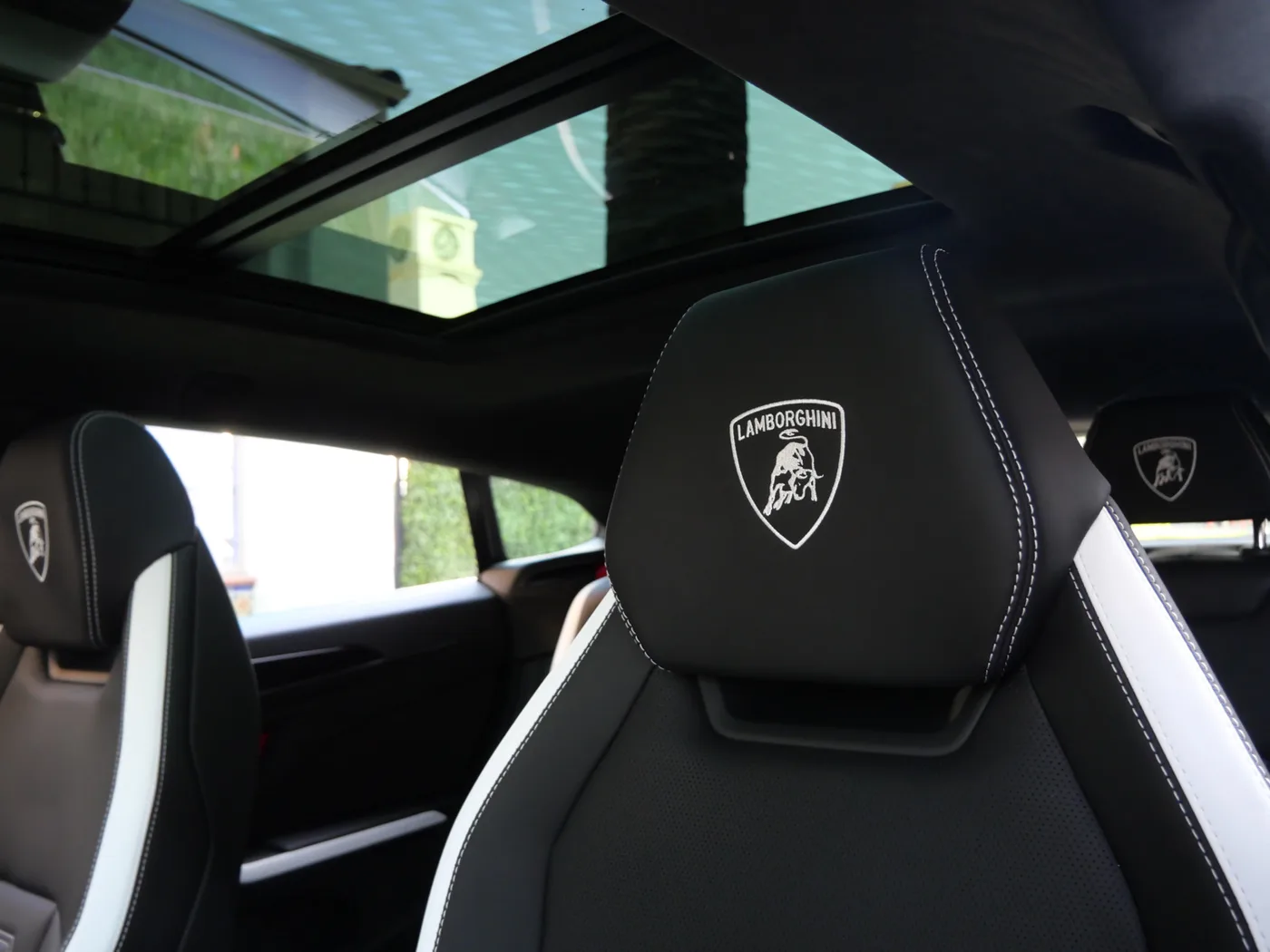 Urus SE - View 6