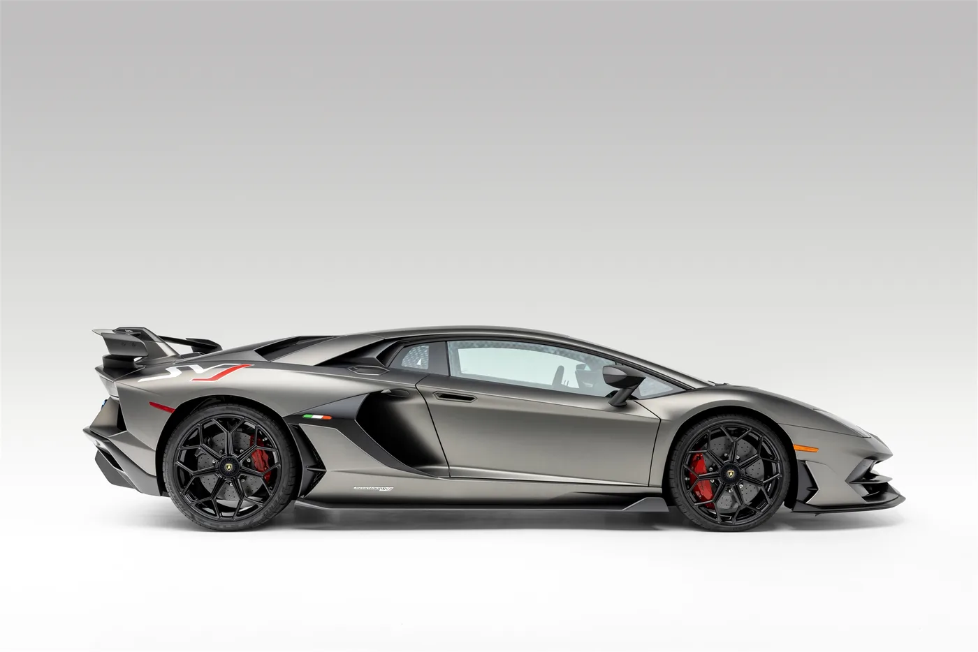 2020 Lamborghini Aventador SVJ - View 8