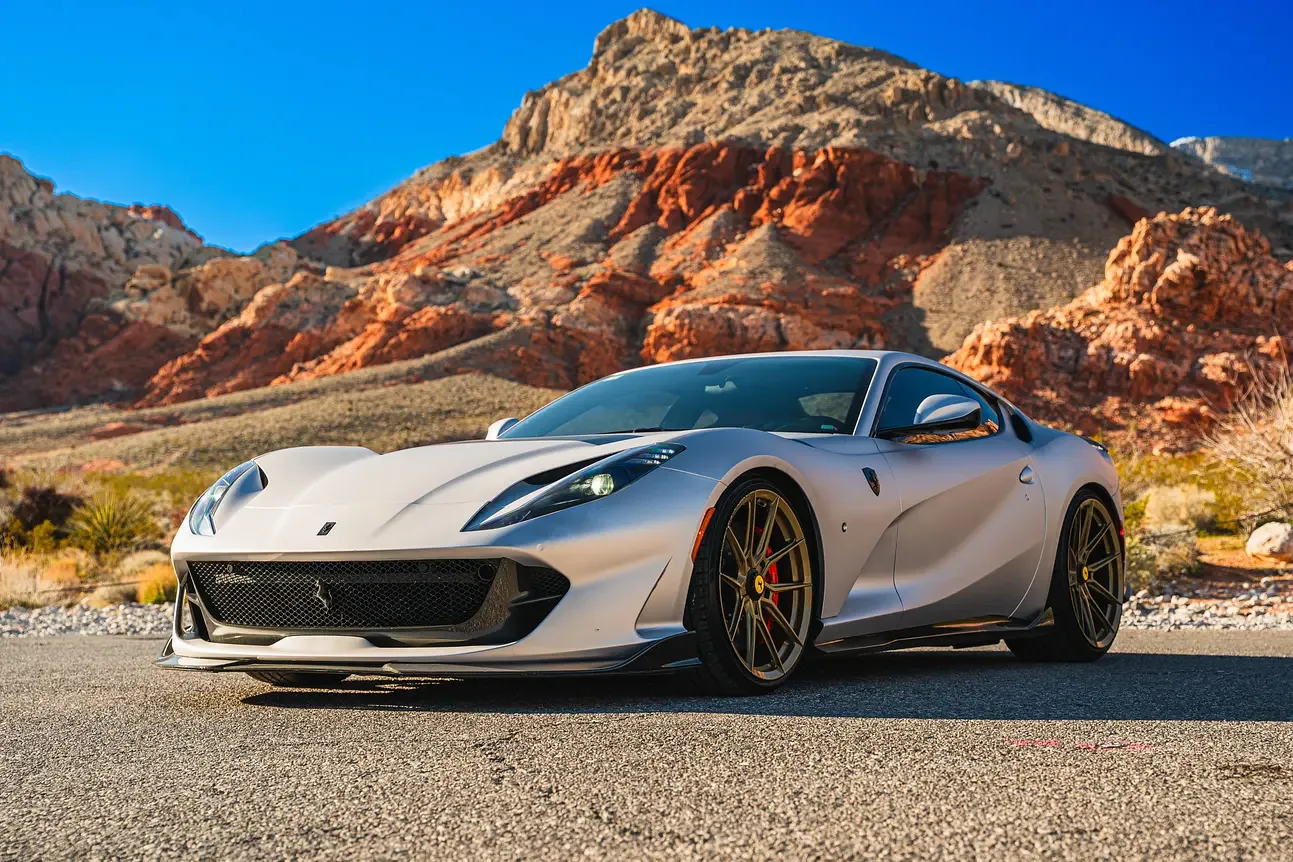 812 Superfast - View 3