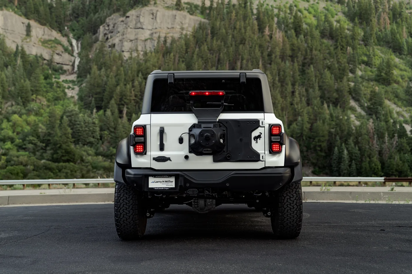 Ford Bronco Raptor - View 9