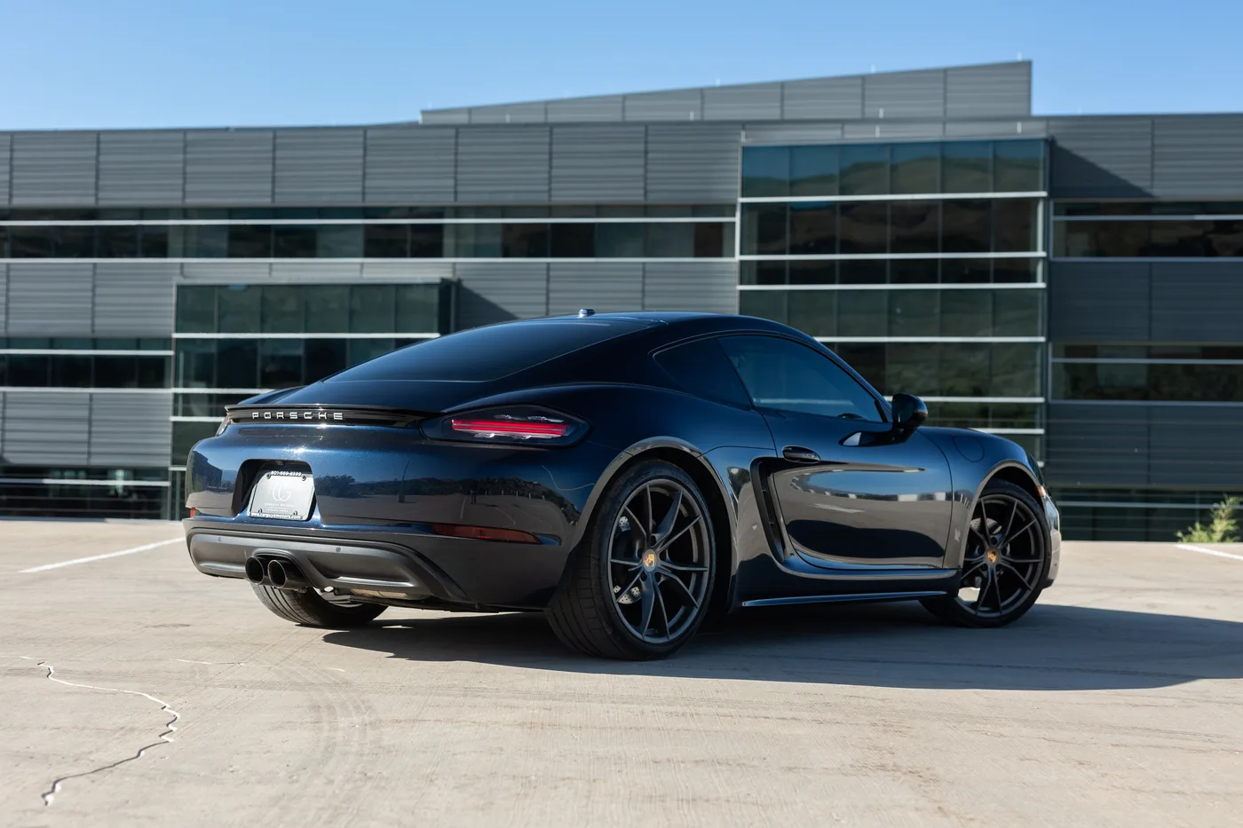 Porsche 718 Cayman - View 3