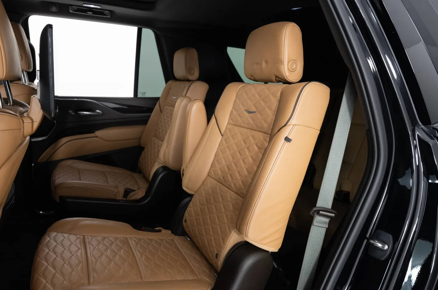 Cadillac Escalade - View 6