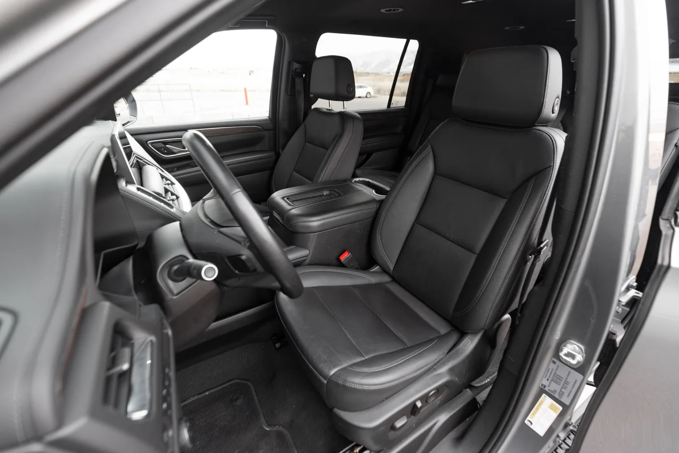 Chevrolet Suburban 8-Seater - View 5