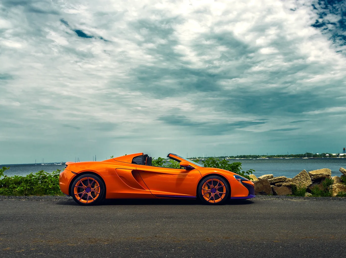 2015 McLaren 650S Spider - View 2