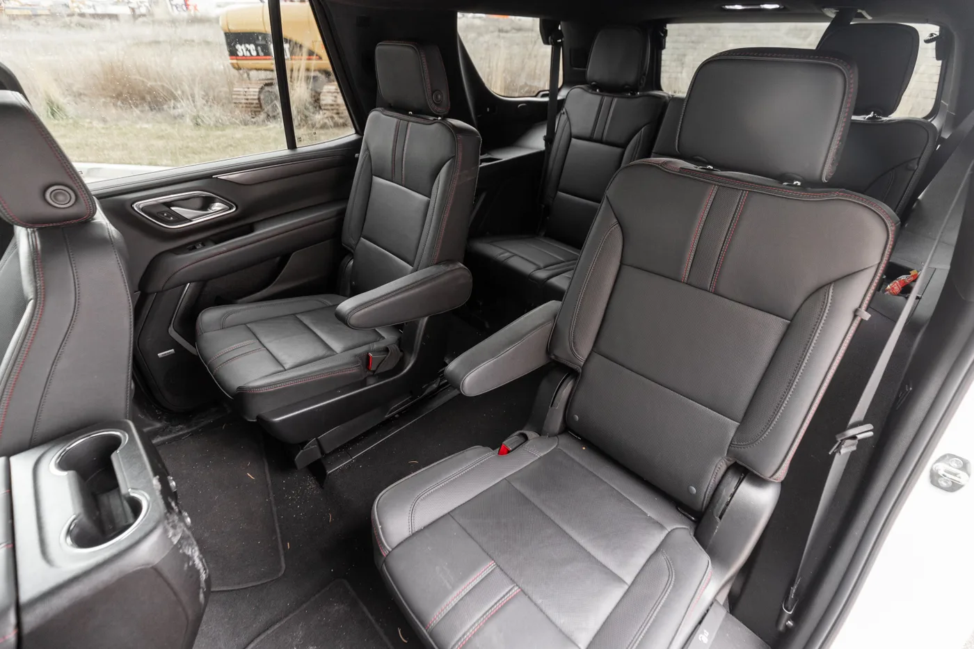 Chevrolet Suburban 7-Seater - View 4