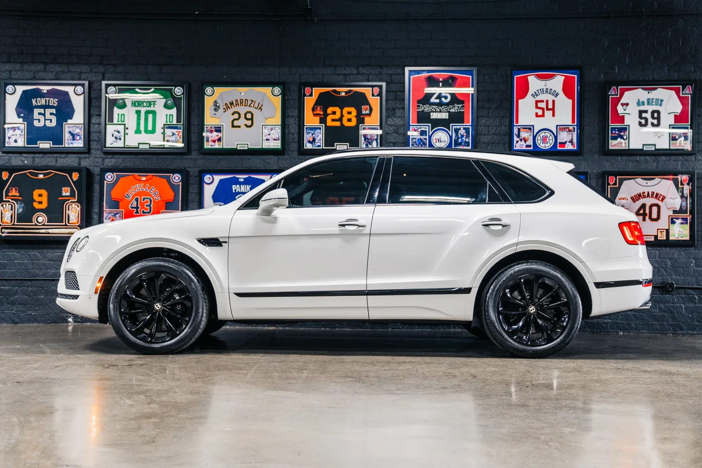 2020 Bentley Bentayga Base - View 8