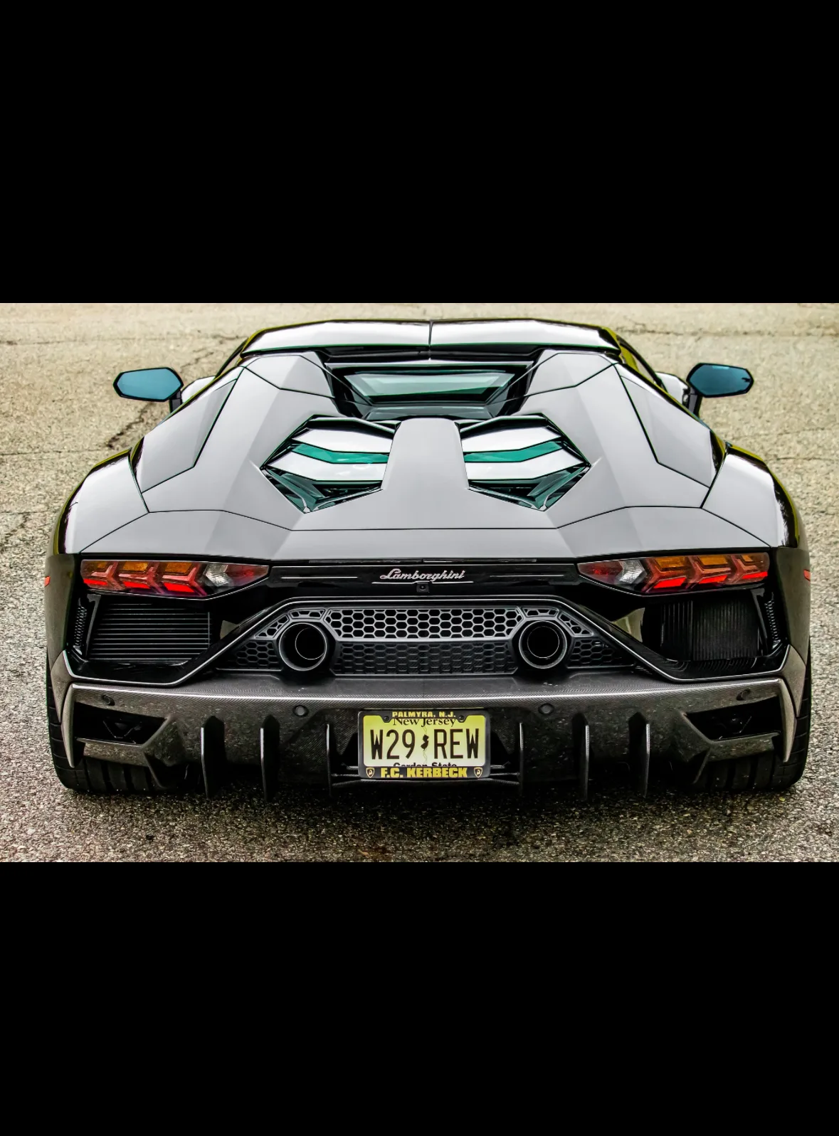 2022 Lamborghini Aventador Ultimae Roadster - View 4