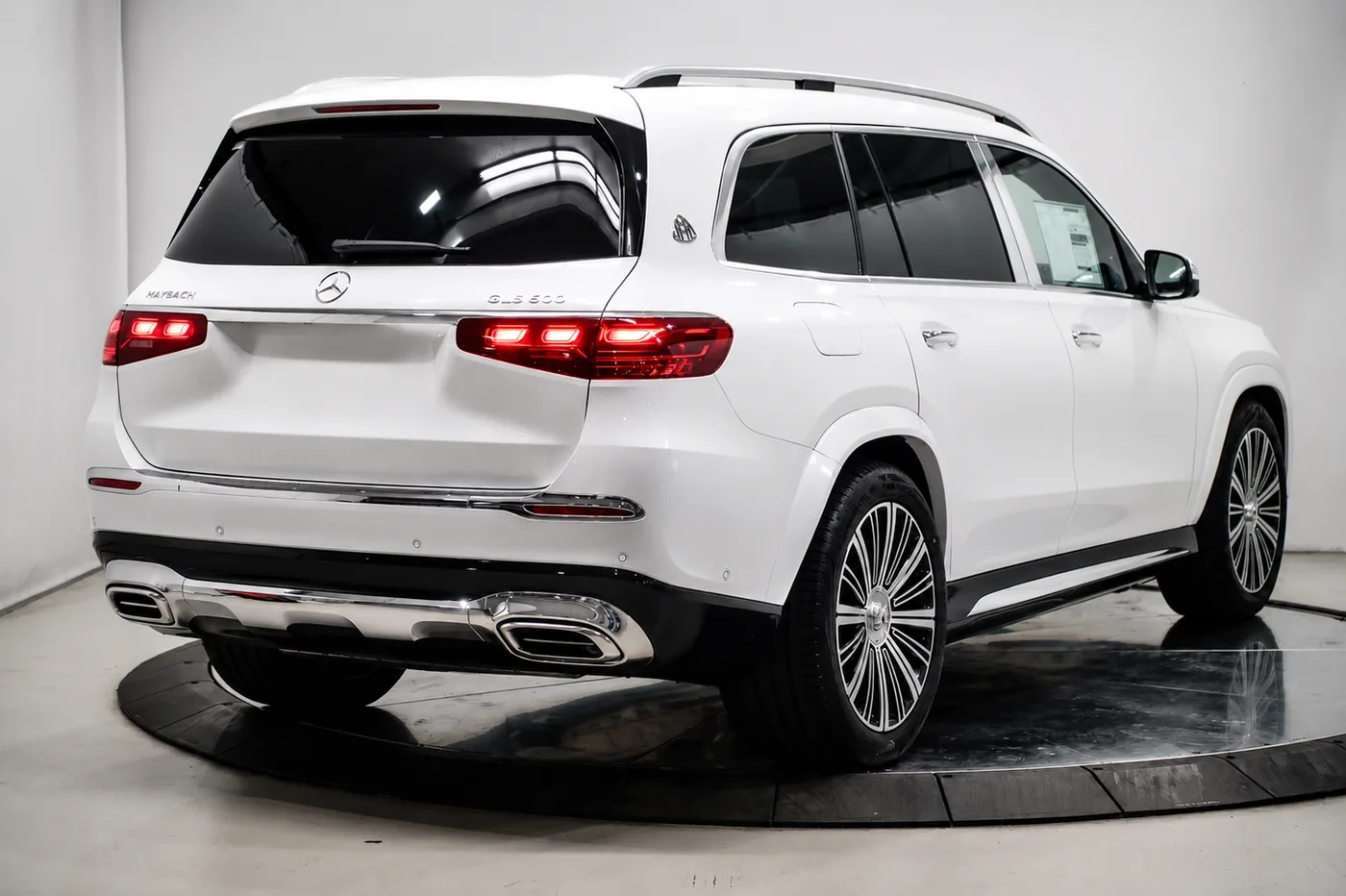 2026 White Maybach GLS 600 - View 2
