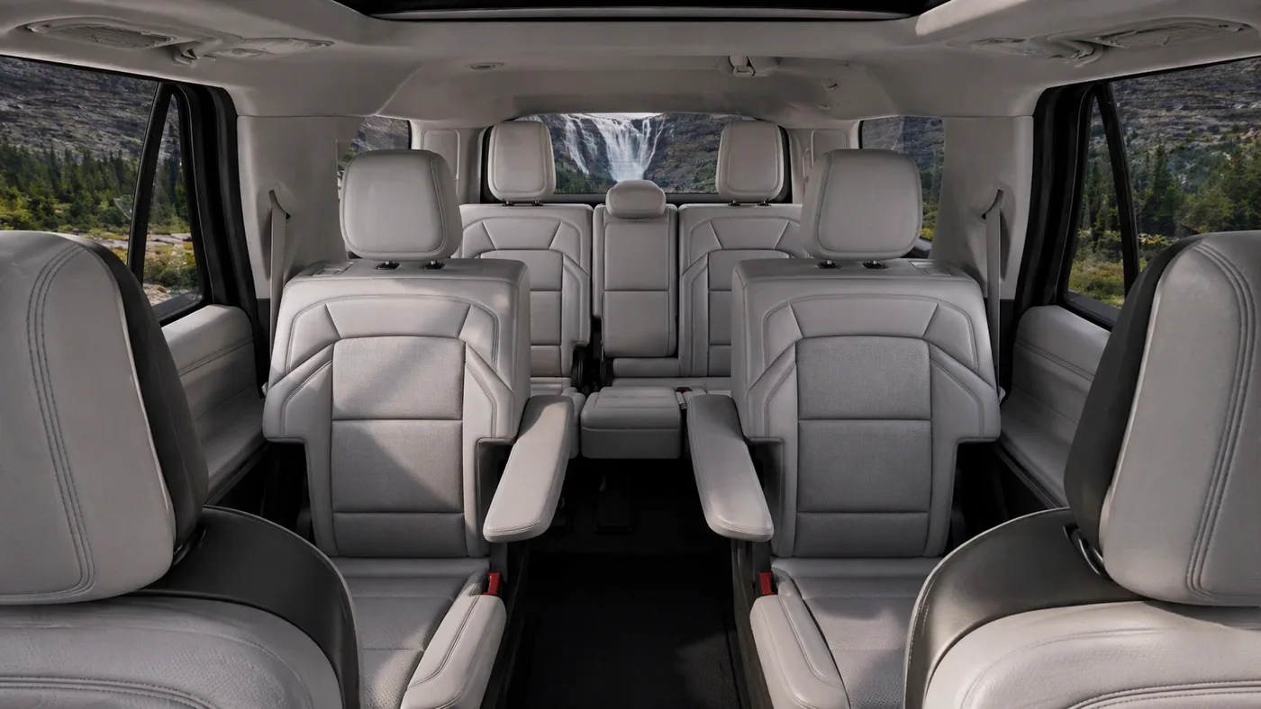 Lincoln Navigator Reserve L 4x4 - View 8
