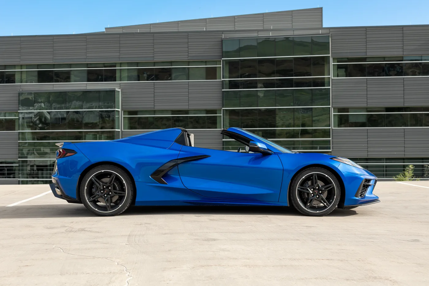 Chevrolet C8 Corvette - View 2