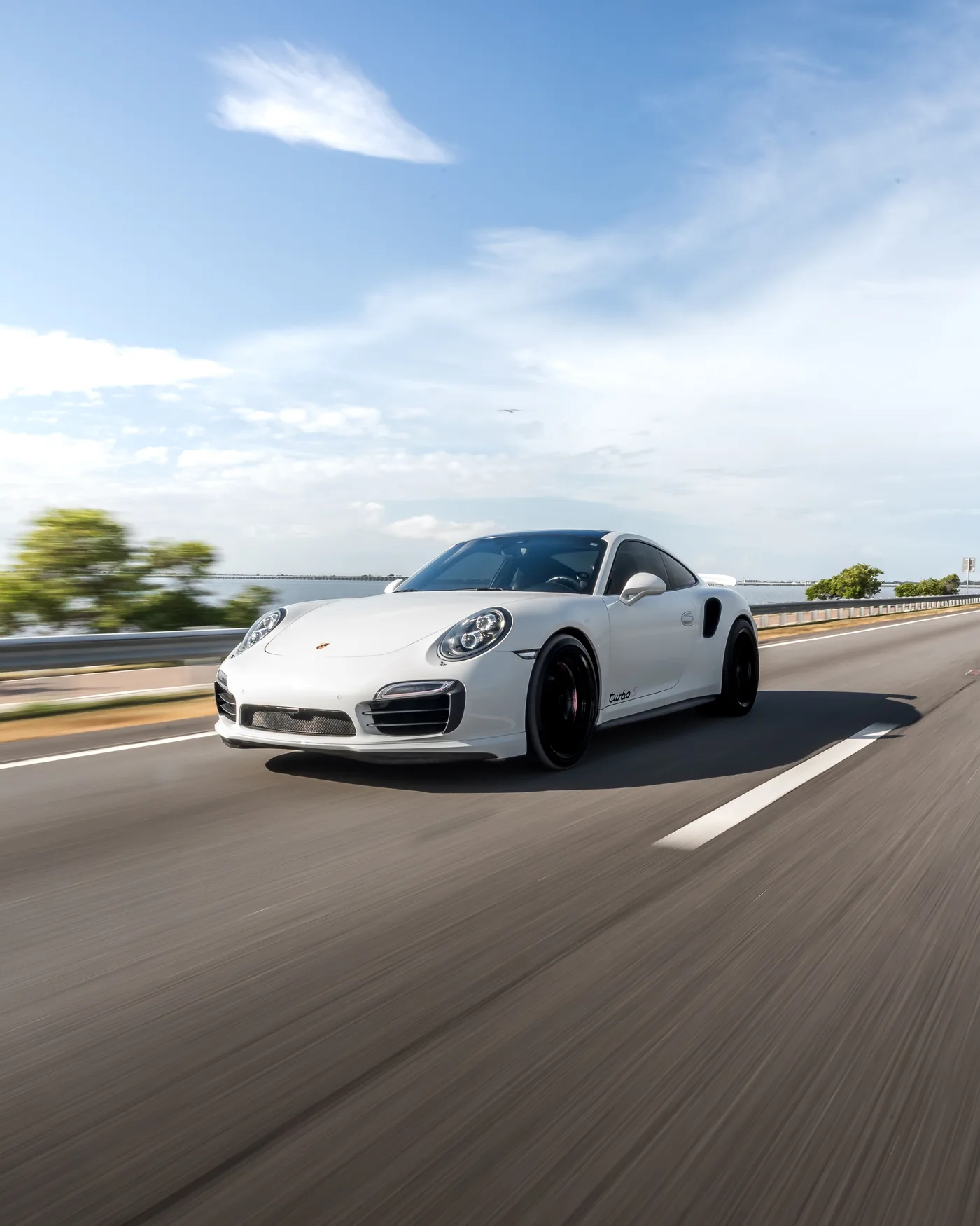 Porsche 911 Turbo S 991.1 - View 6