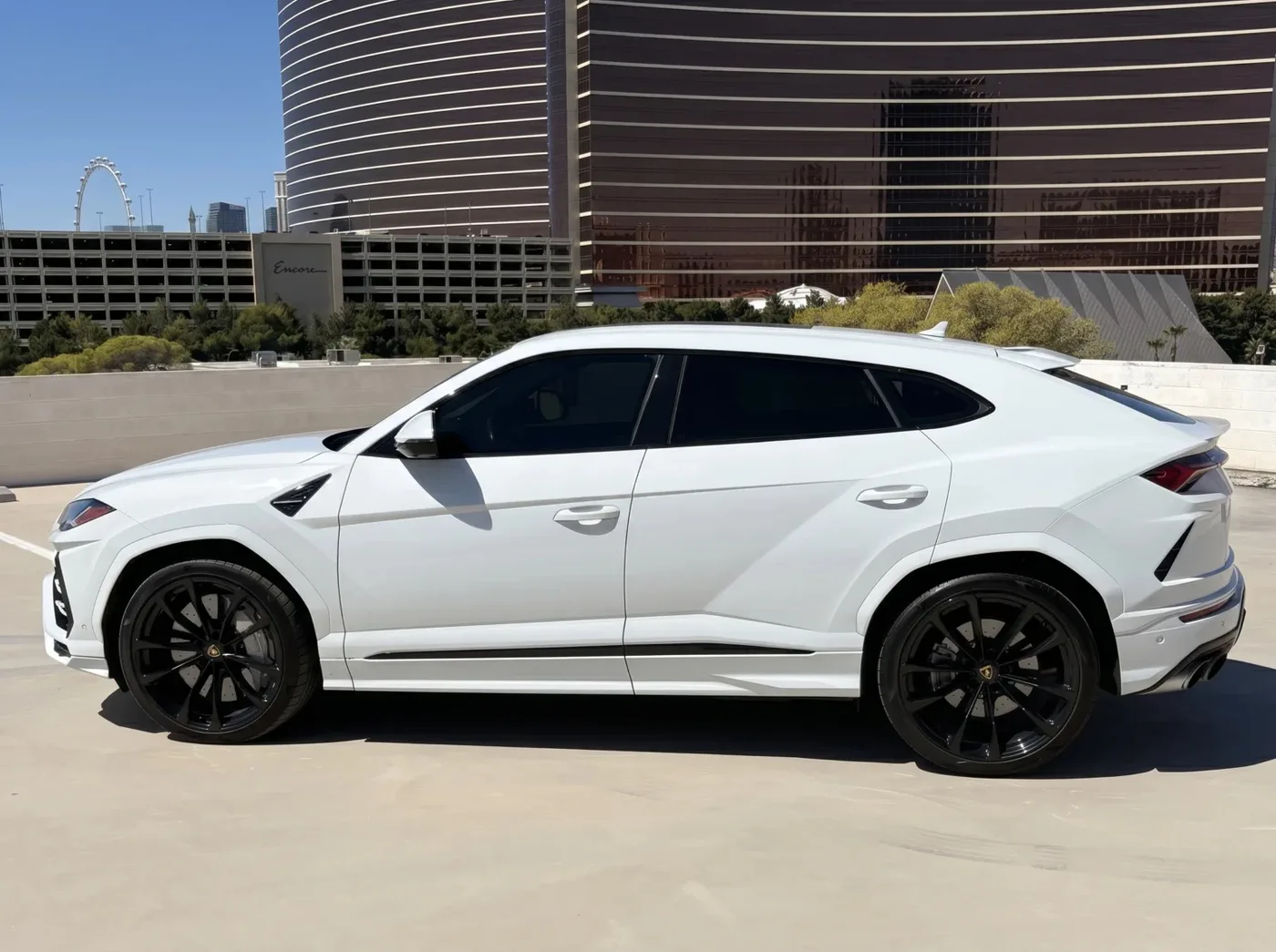 Urus White - View 4