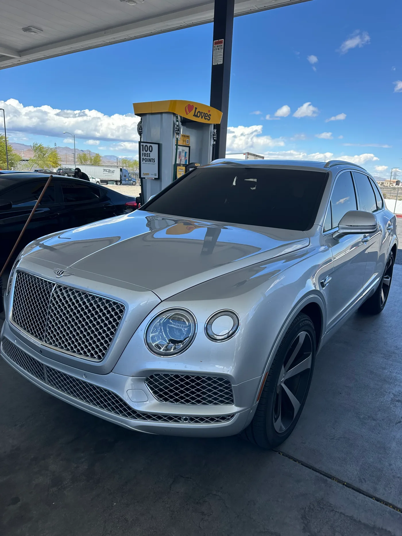 Bentley Bentayga - View 5