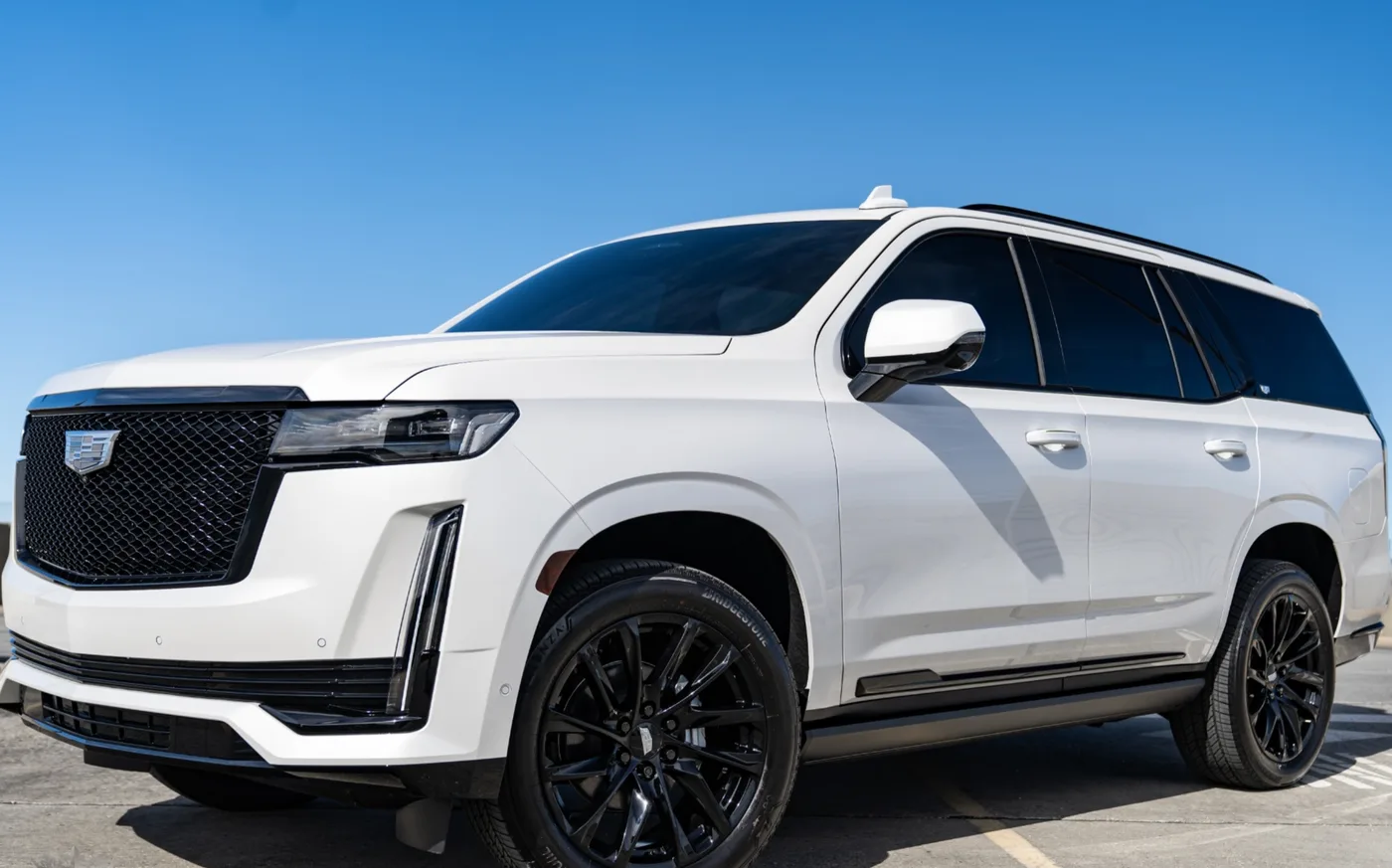 Cadillac Escalade - View 3