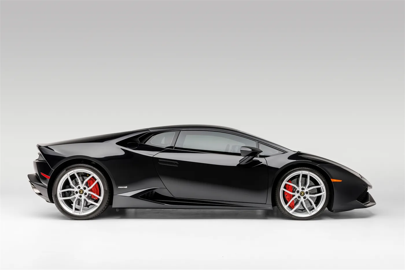 2015 Lamborghini Huracan LP610-4 - View 4