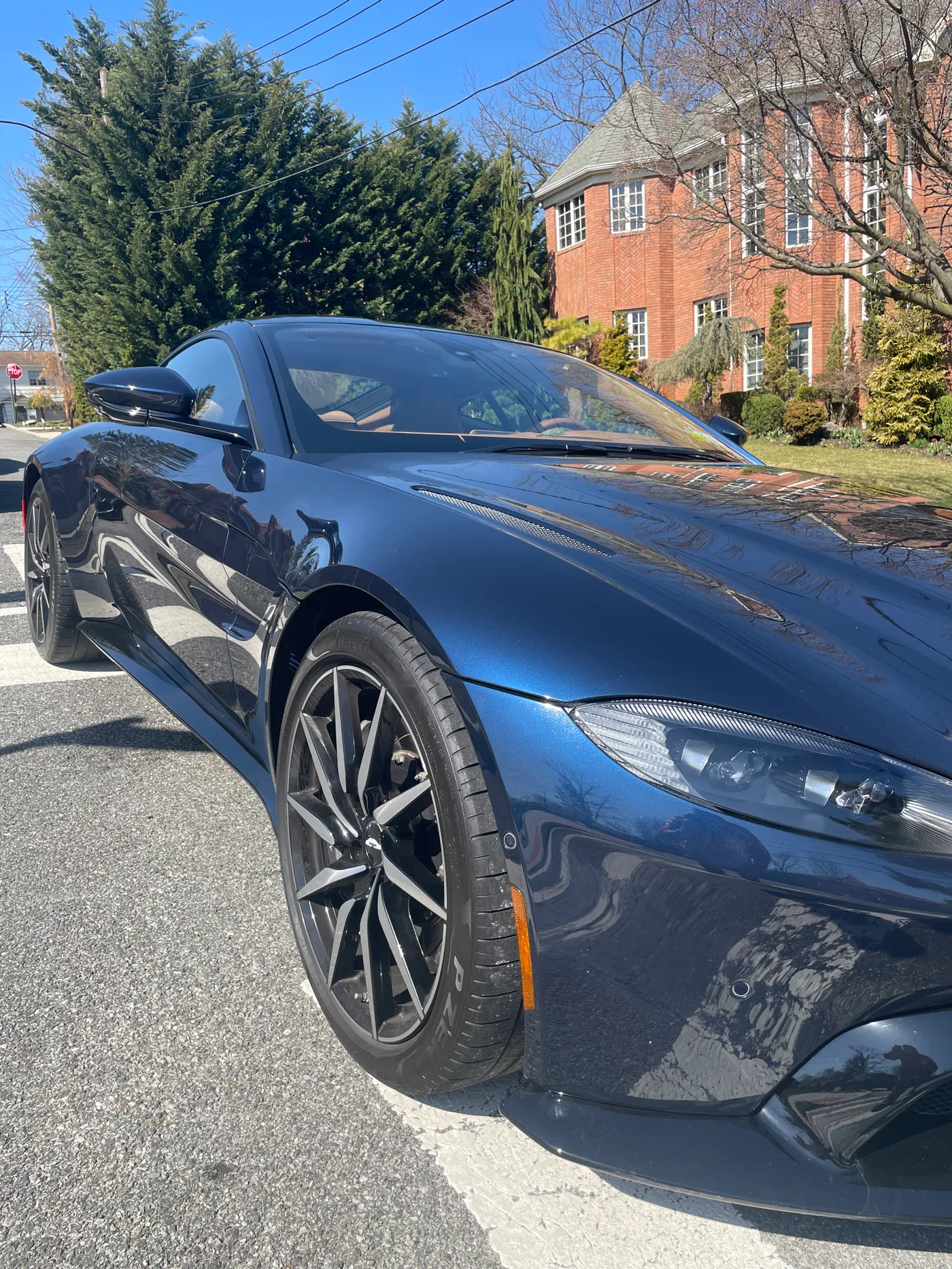 2020 Aston Martin Vantage Base - View 6