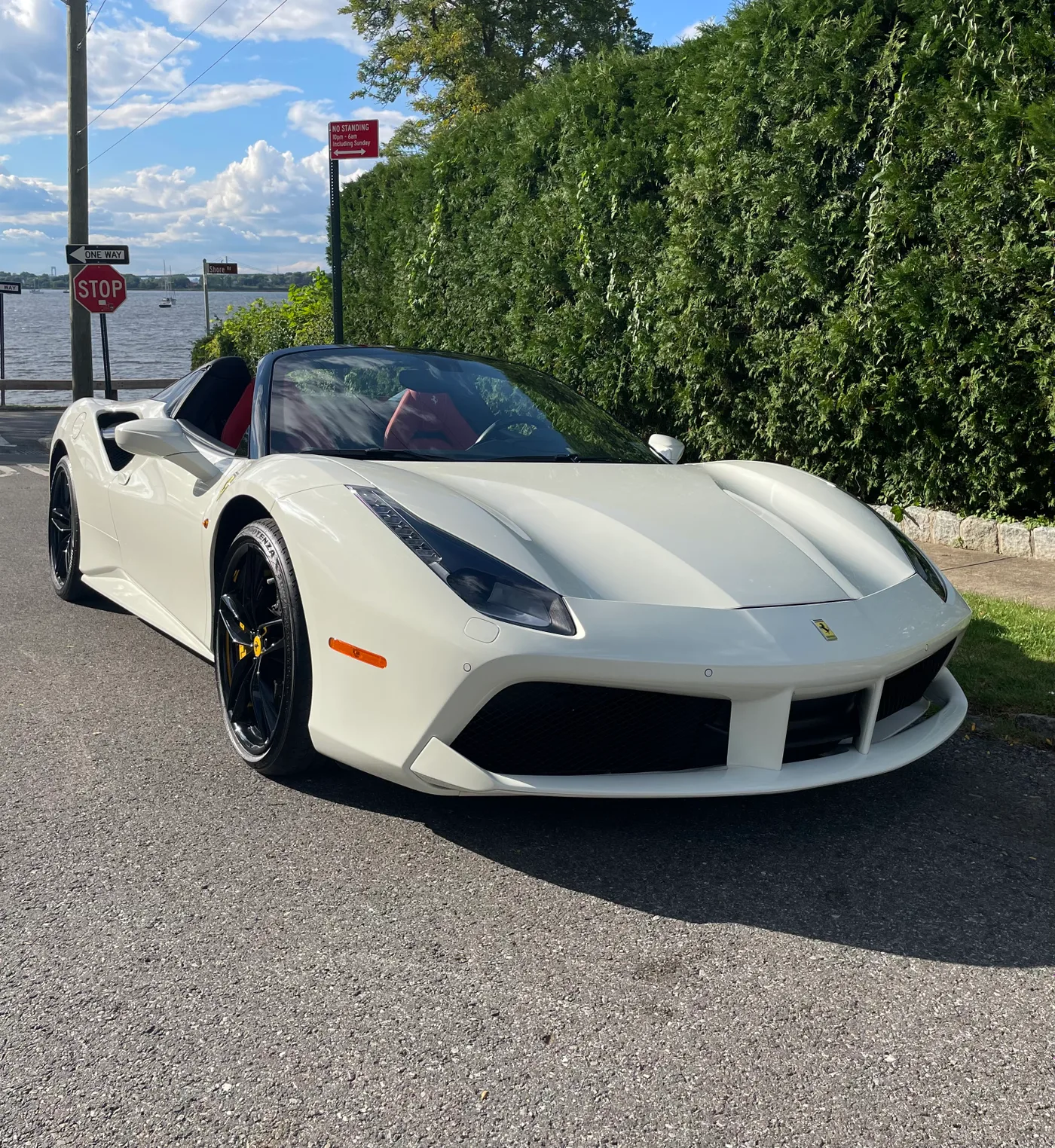 2019 Ferrari 488 Spider - View 3