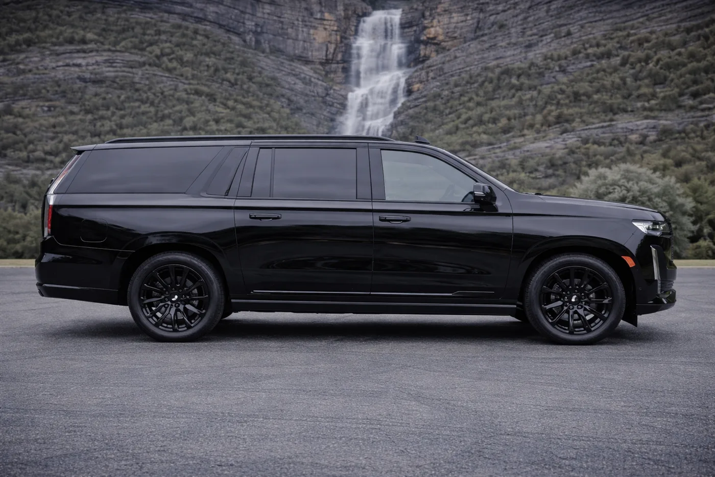 Cadillac Escalade ESV Platinum - View 3