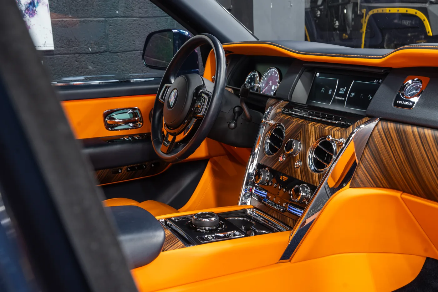 Rolls Royce Cullinan - View 5