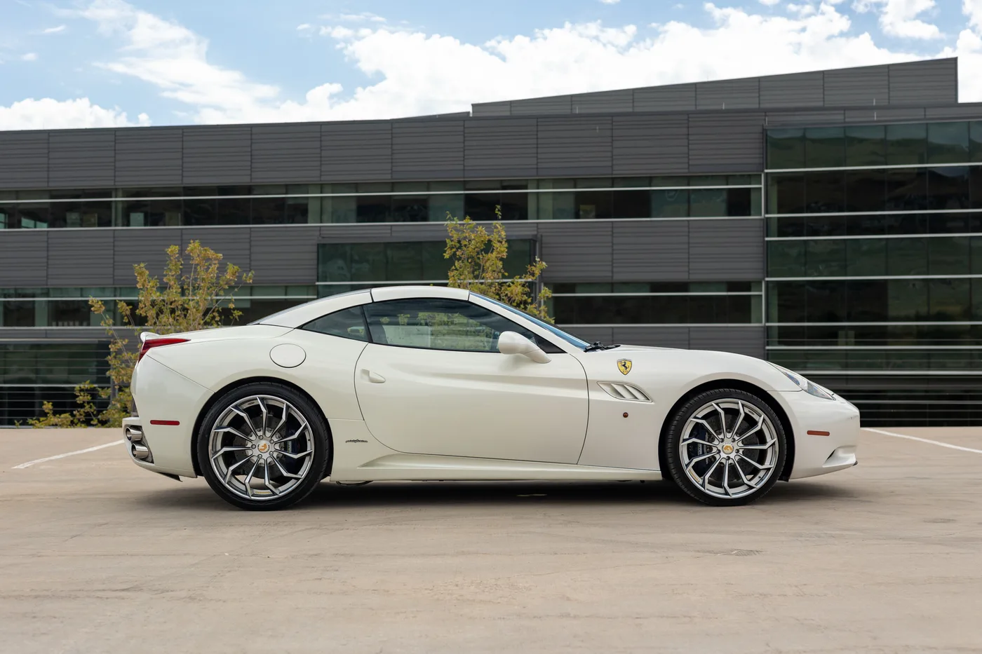 Ferrari California - View 3