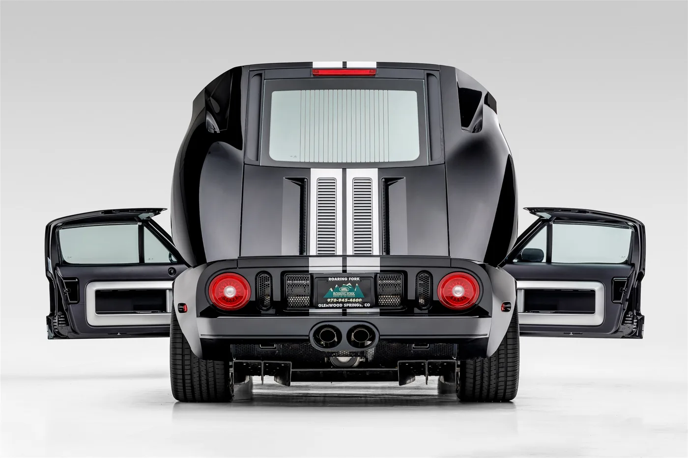 2006 Ford GT Base S/C - View 8